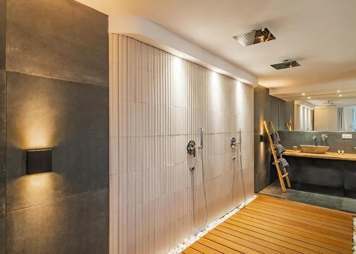 Вилла Monroe By