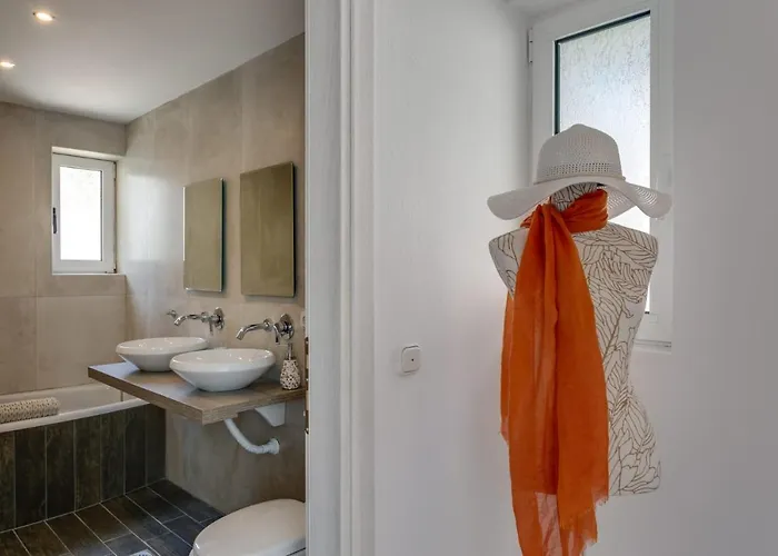 Monroe By Херсониссос